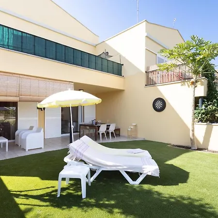 Garden Valle Del Sol 아파트 아데제